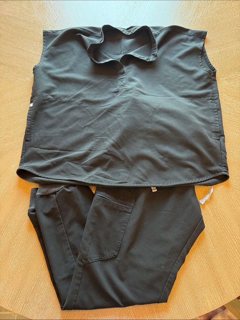 Figs women’s Black Jogger and loose top scrub set